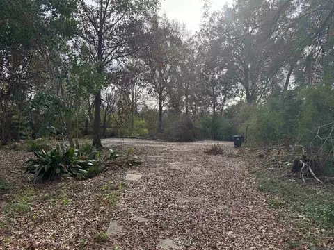 5436 Houston Dr, Saint George, LA 70809