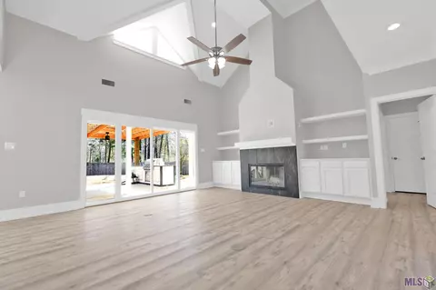 28400 Magnolia Dr, Walker, LA 70785 photo 4