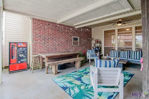 12433 Deerfield Dr, Walker, LA 70785 photo 2