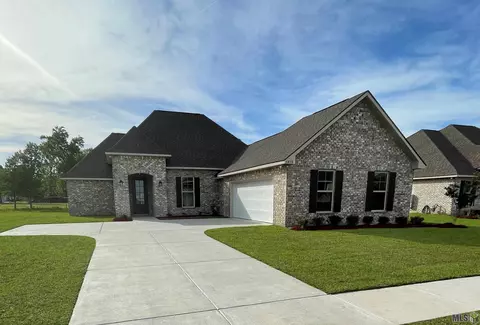 6438 Highland Dr, Addis, LA 70710
