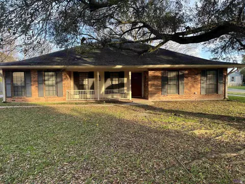 32785 Hazel Dr, White Castle, LA 70788