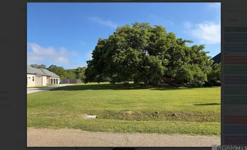 Oakland Dr, Prairieville, LA 70769