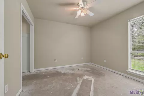 13919 J R Dr, Walker, LA 70785 photo 9