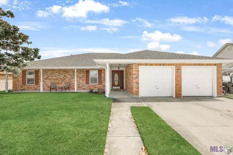 2224 Cypress Point Dr, Laplace, LA 70068