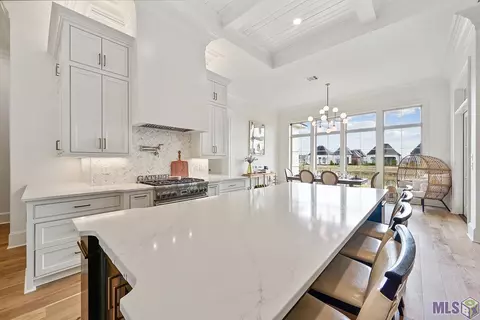 2737 Lexington Lakes Ave, Baton Rouge, LA 70810