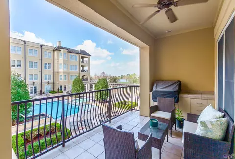 990 Stanford Ave #315, Baton Rouge, LA 70808