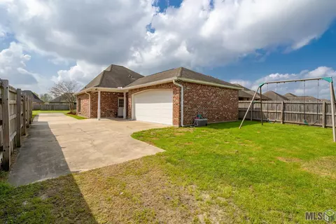 4128 Olivia Dr, Addis, LA 70710 photo 4