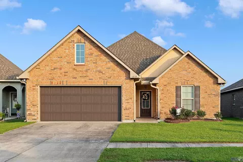 1819 Meadow Oak Dr, Saint Gabriel, LA 70776