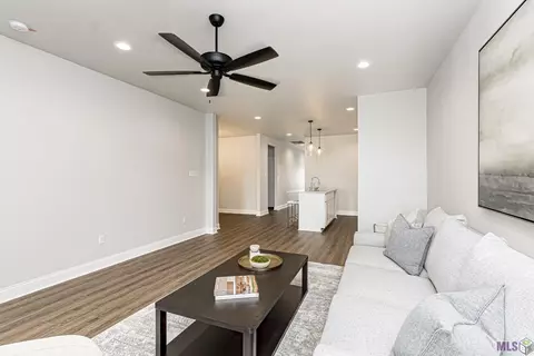 8710 Edgewater Dr, Baton Rouge, LA 70820