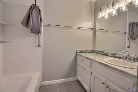 33585 Nancy Dr, Walker, LA 70785 photo 7