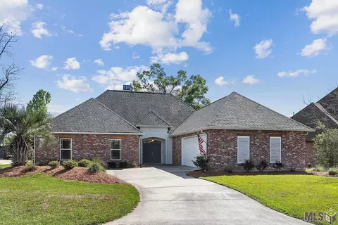 18368 Old Maplewood Dr, Prairieville, LA 70769