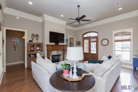13283 Brookcrest Dr, Walker, LA 70785 photo 2