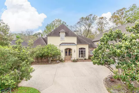 12620 Humphreys Dr, Baton Rouge, LA 70816