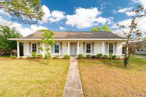 1116 Leycester Dr, Baton Rouge, LA 70808