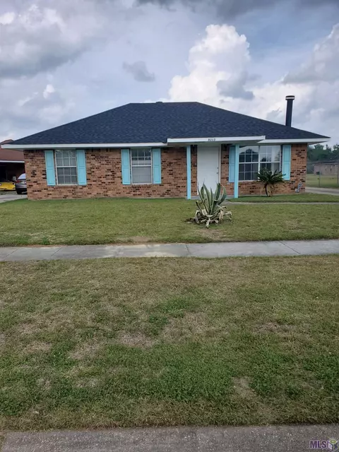 8213 Oak Apple Ave, Baton Rouge, LA 70812