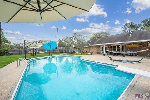 447 Oak Hills Pkwy, Baton Rouge, LA 70810