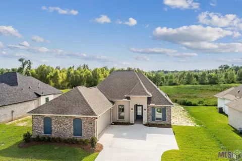 1523 S Fourchon Ave, Gonzales, LA 70737