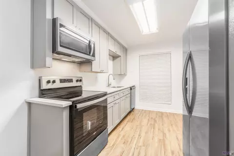10436 Jefferson Hwy #E, Baton Rouge, LA 70809