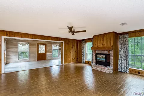 9081 Pettit Rd, Baker, LA 70714 photo 17