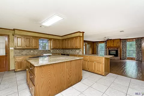 9081 Pettit Rd, Baker, LA 70714 photo 19