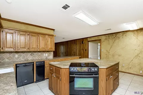 9081 Pettit Rd, Baker, LA 70714 photo 20
