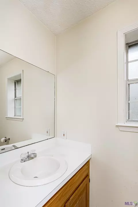 9081 Pettit Rd, Baker, LA 70714 photo 24