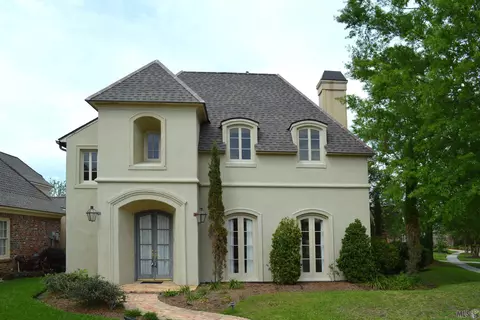19643 Spyglass Hill Dr, Baton Rouge, LA 70809