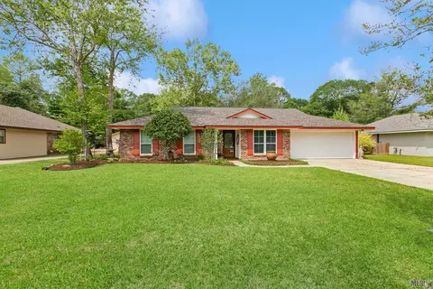 26137 Vincent Dr, Denham Springs, LA 70726