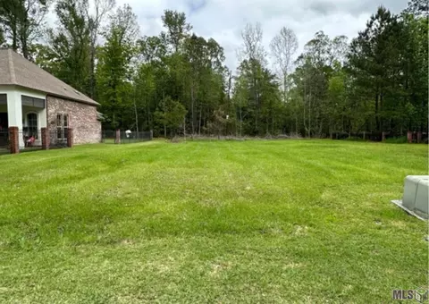 6157 Beechgrove Ln, Saint Francisville, LA 70775