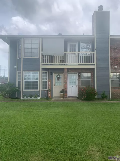 810 Meadow Glen Ave #B, Zachary, LA 70791