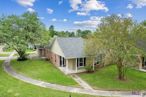 250 Meadow Bend Dr, Baton Rouge, LA 70820
