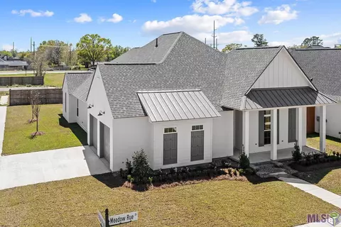 38313 Meadow Rue Dr, Prairieville, LA 70769