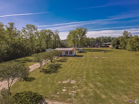 8700 Newfield Dr, Livonia, LA 70755