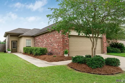 1360 Spanish Lakes Ave, Saint Gabriel, LA 70776