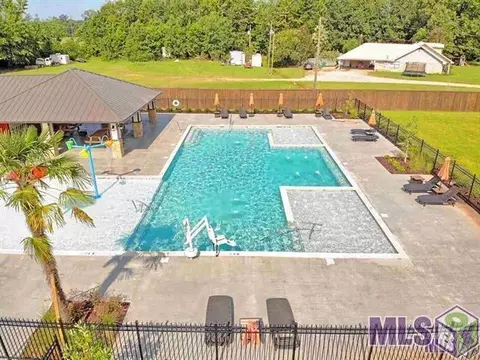 34879 Spring Trails Dr, Walker, LA 70785 photo 2