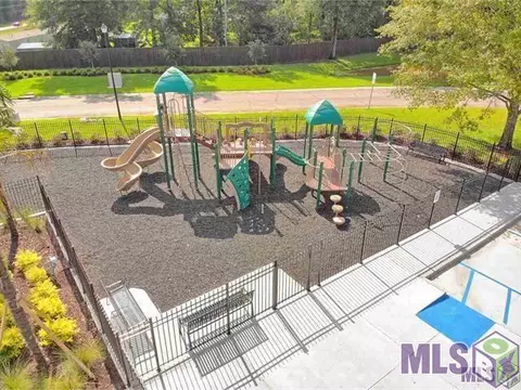 34879 Spring Trails Dr, Walker, LA 70785 photo 4