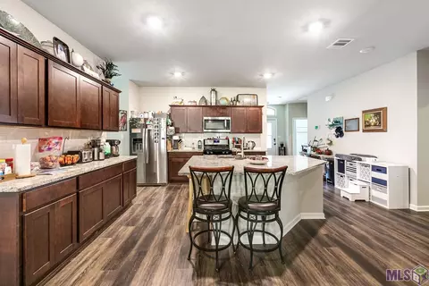 34879 Spring Trails Dr, Walker, LA 70785 photo 1
