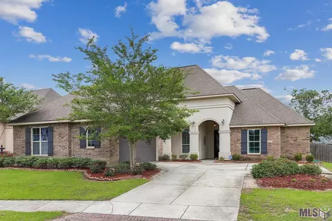24829 Plantation Lake Ave, Denham Springs, LA 70726