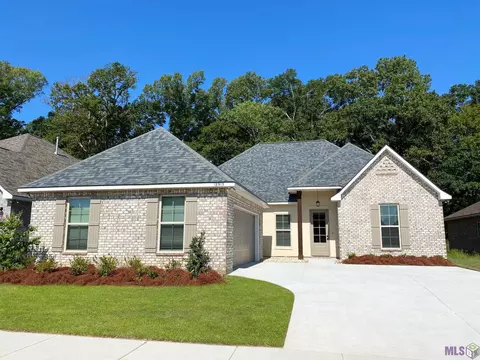 18915 Corlis Green Dr, Zachary, LA 70791