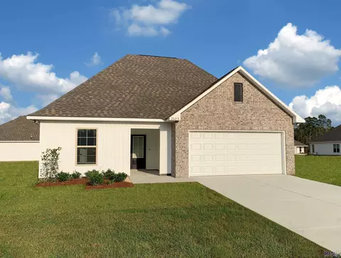 28258 Moreau Dr, Denham Springs, LA 70726