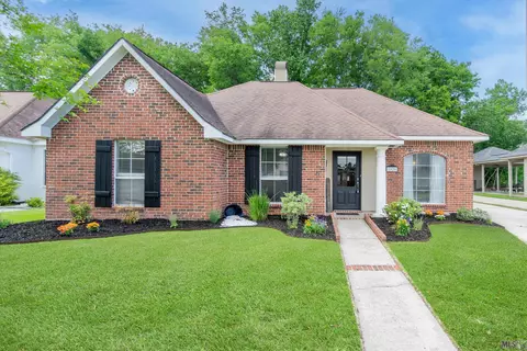 1020 Springlake Dr, Baton Rouge, LA 70810