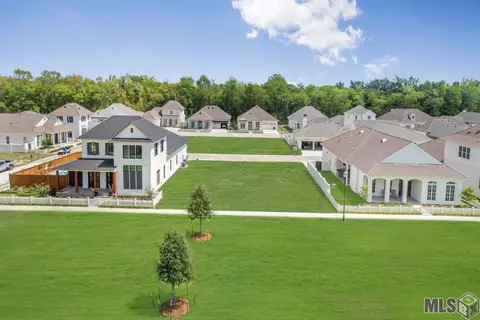 2727 Chenal Ct, Baton Rouge, LA 70820