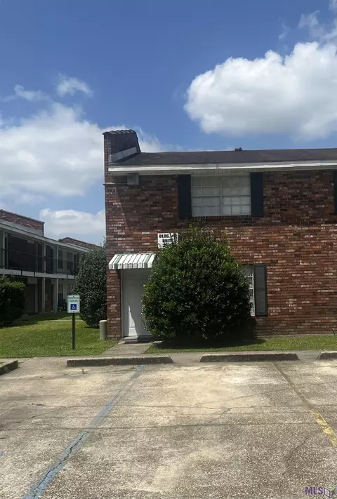 1701 Lobdell Ave #37, Baton Rouge, LA 70806