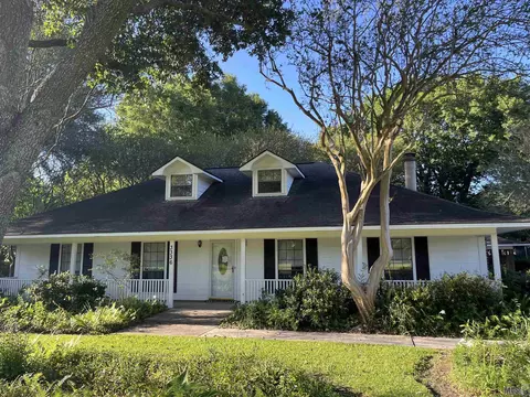 3336 Younger Dr, Addis, LA 70710
