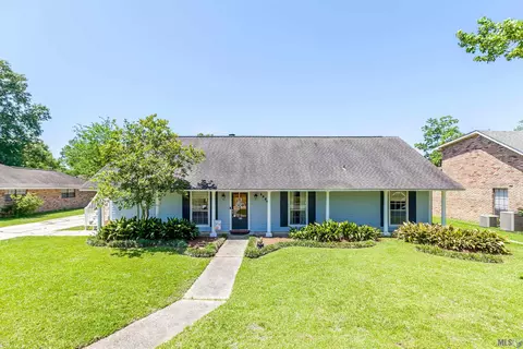 5026 Cross Keys Dr, Baton Rouge, LA 70817