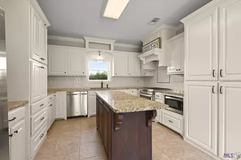 42089 Greenfield Xing, Prairieville, LA 70769