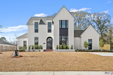 8228 Oakridge Dr, Baton Rouge, LA 70810