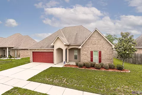 5048 Queens Carriage St, Zachary, LA 70791