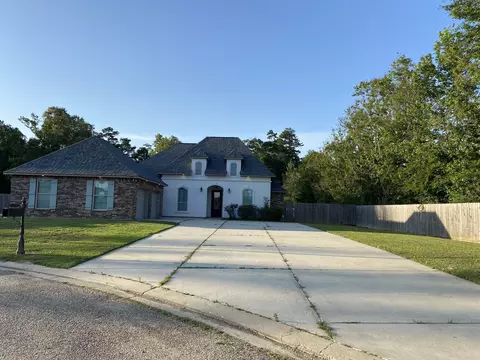 13985 Creekstone Ave, Denham Springs, LA 70726