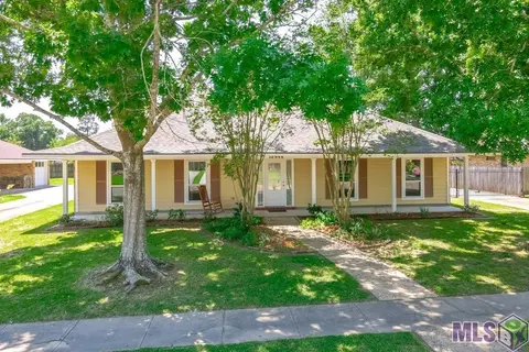 15946 Chantilly Ave, Baton Rouge, LA 70817